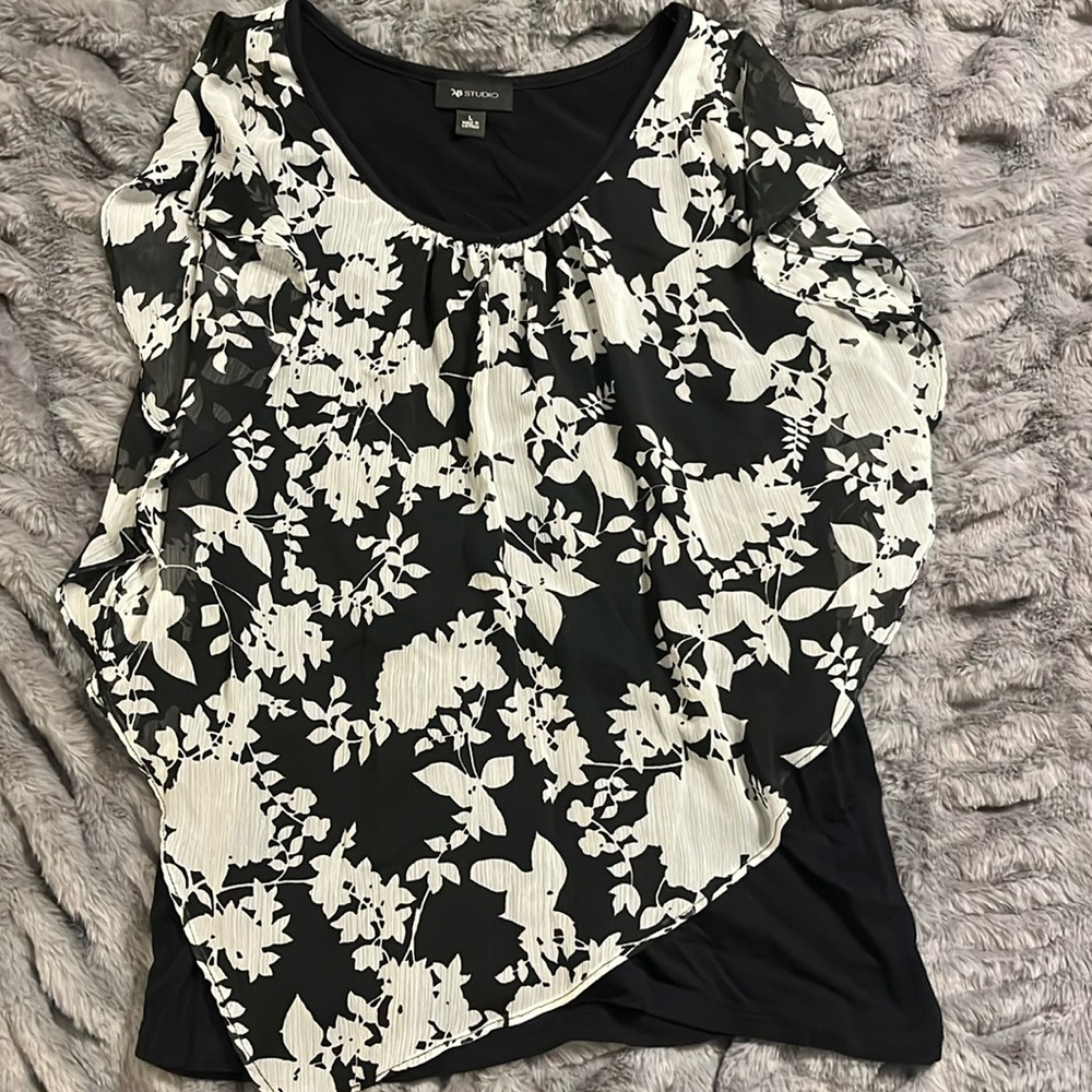 AB Studio dressy tank, sheer overlay, stretchy underlayer. Size L. Rarely worn.